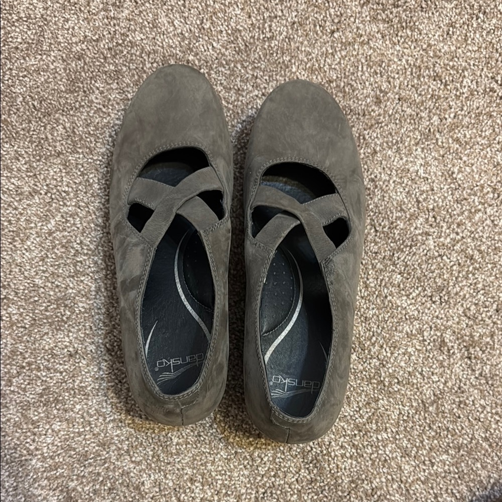 Dansko Women's Suede Mary Jane Shoes - Gray